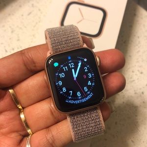 Apple Watch series 4 40mm Gold w/ pink sand band